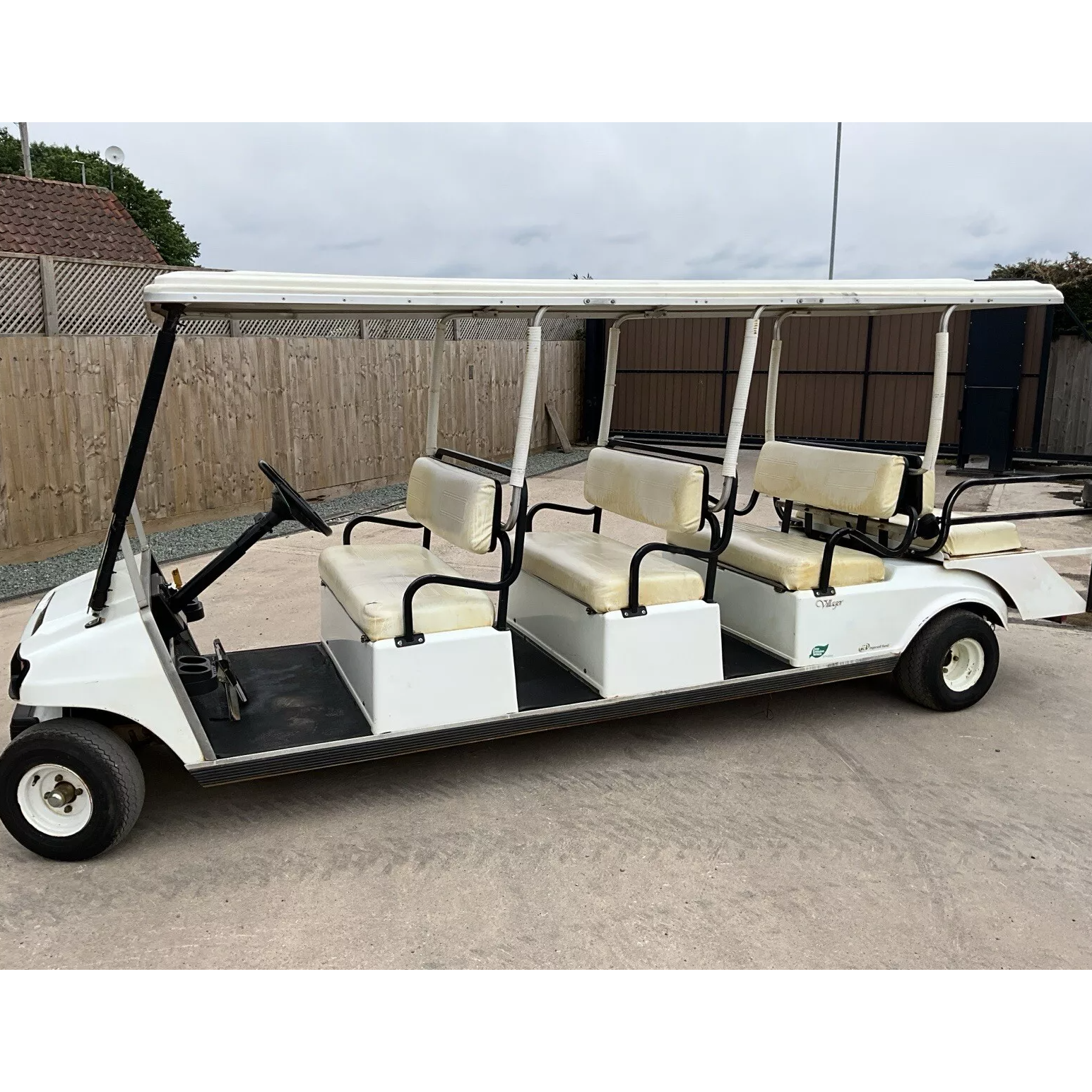 2011 CLUBCAR VILLAGER 48V ELECTRIC BATTERY POWERED PEOPLE CARRIER GOLF BUGGY